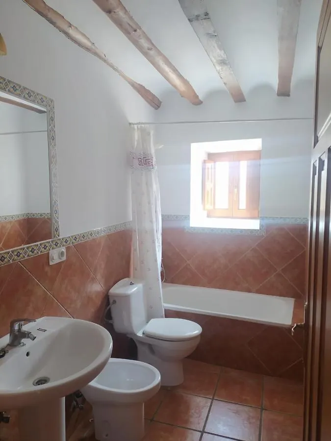 Casa Rural El Cortijo Nuevo, En El Cerezo Country house